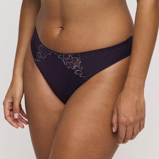 PrimaDonna Deauville String, Farbe amethyst gem